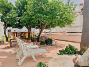 La Palmera. Casa rural con piscina privada.